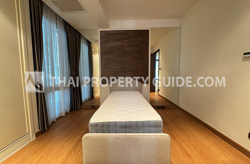 Condominium in Sukhumvit : Belgravia Residences 